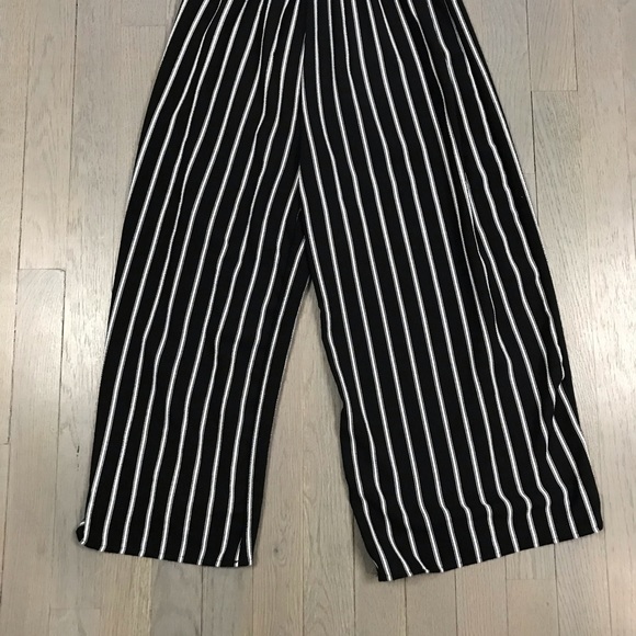 SYDNEY rose Off The Shoulder Cropped Pants Romper - Picture 4 of 7